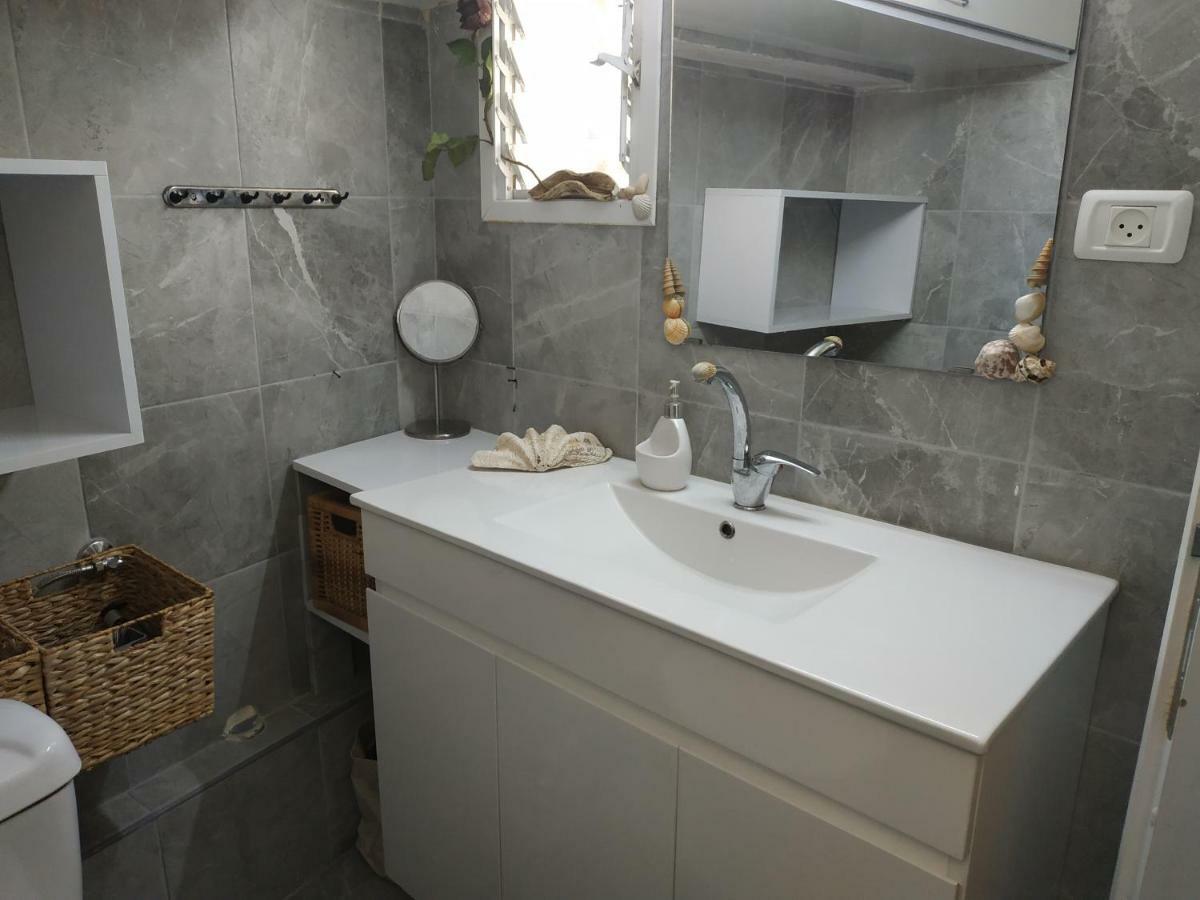 شقة Studio Apt Great Location Heart Of Downtown District حيفا المظهر الخارجي الصورة